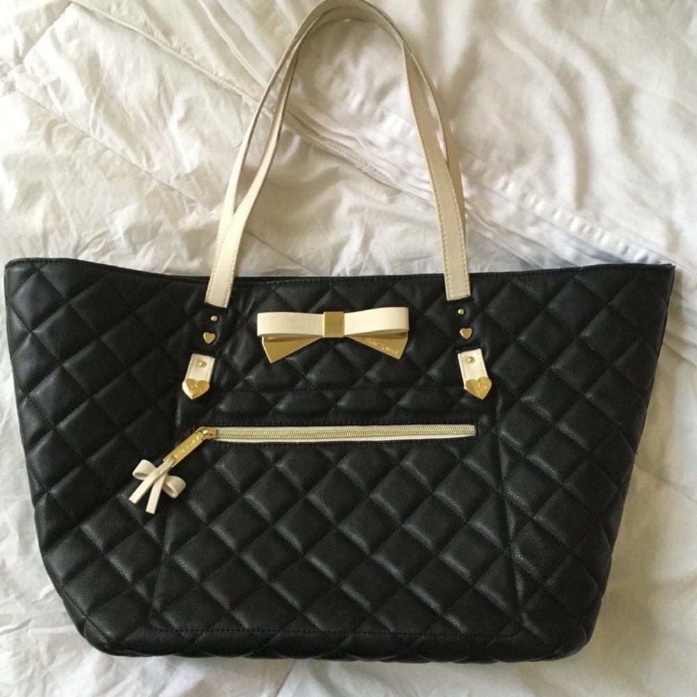 Betsey Johnson purse
